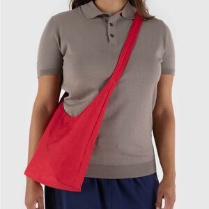 BAGGU Small Nylon Sling | Candy Apple